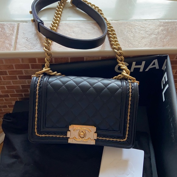 GONE🎉🎉💛💛Chanel small boy limited ed RARE 💛 - Picture 5 of 17